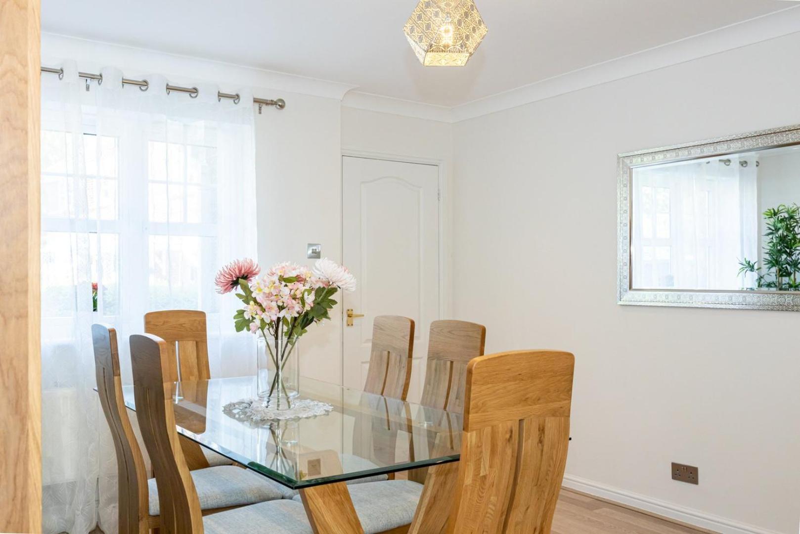 Guestready - A Haven By The River Manchester Exteriör bild